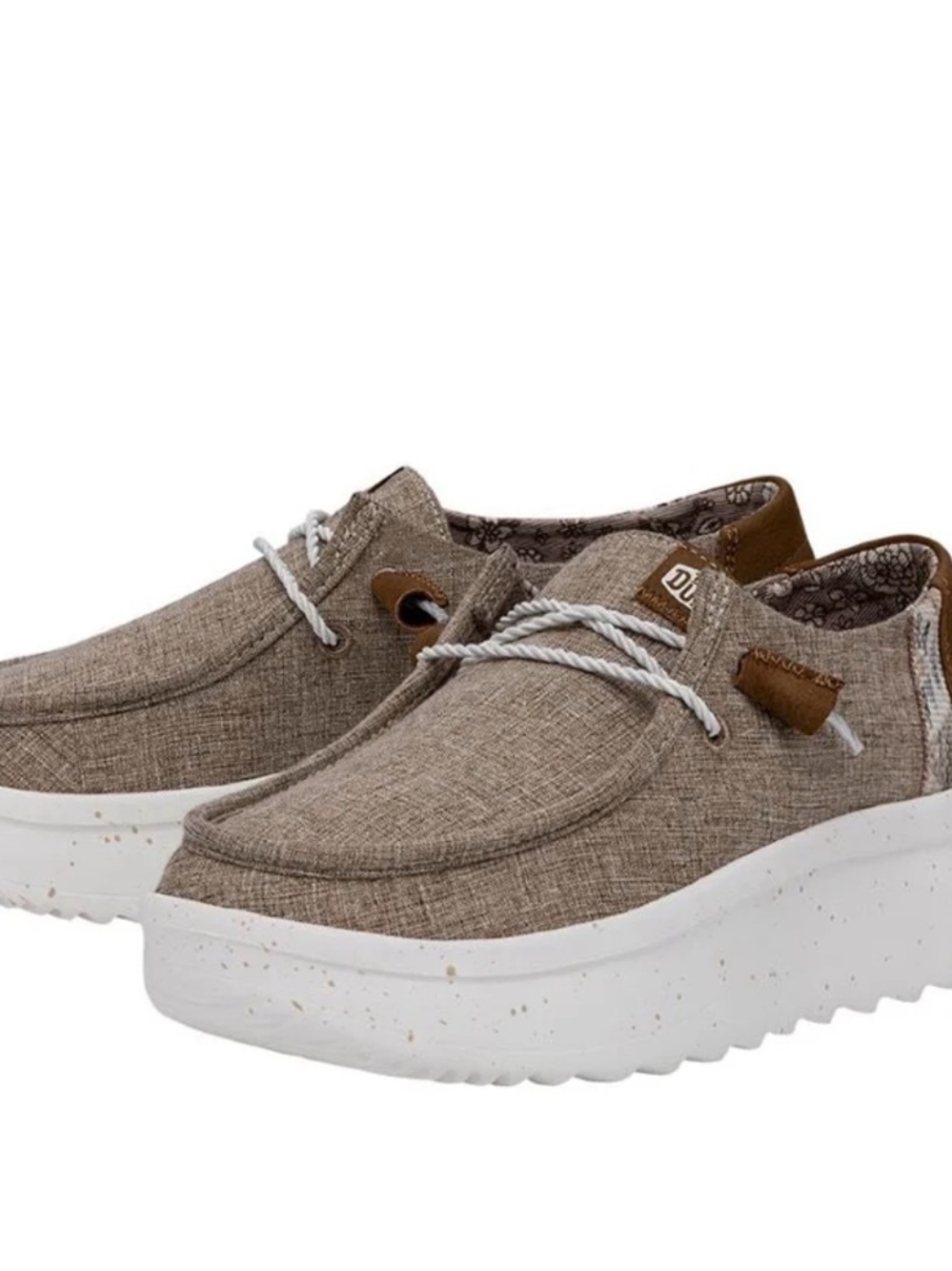 Heydude Wendy Peak women’s Canvas Slip-On Shoes in Light Brown